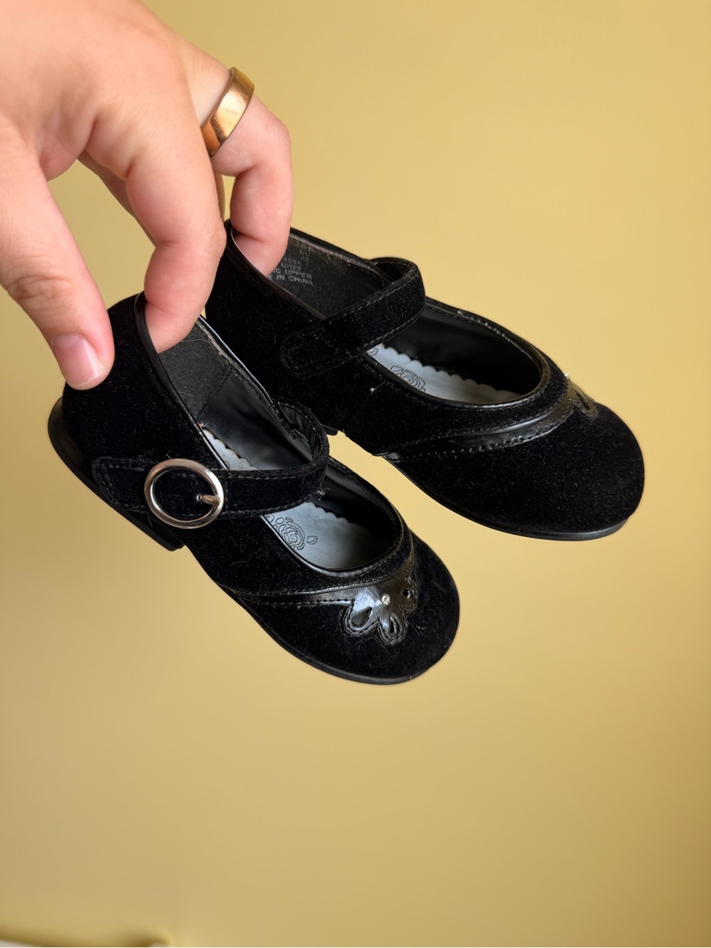 Stride Rite Black Velvet Mary Jane Dress Shoes for Girls